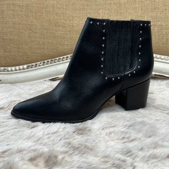MICHAEL MICHAEL KORS
Gemma leather ankle boots - Picture 2 of 12